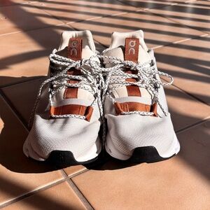 On Running Unisex White and brown Sneakers